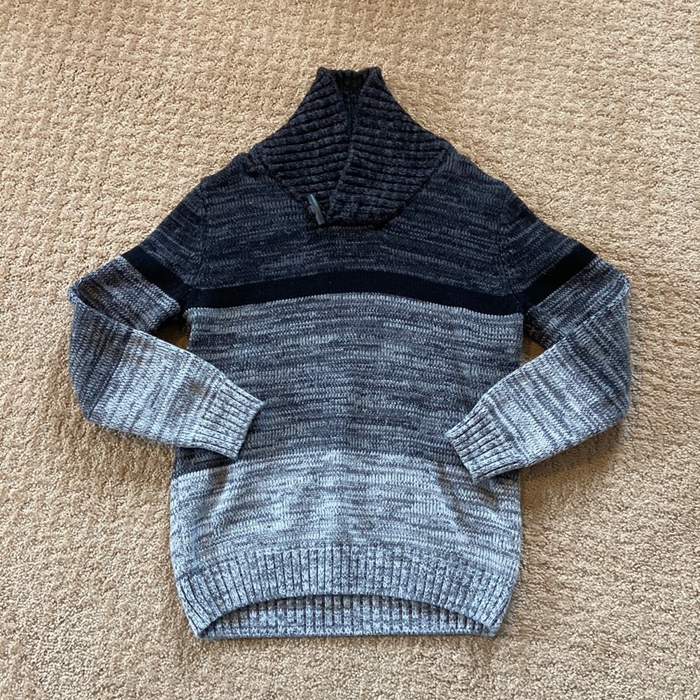 Euc Commerce Sweater! Size 8